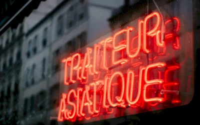 Enseigne lumineuse à La Fare-les-Oliviers, création et pose