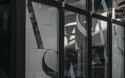 Vitrophanie à Roquevaire : personnalisation et style